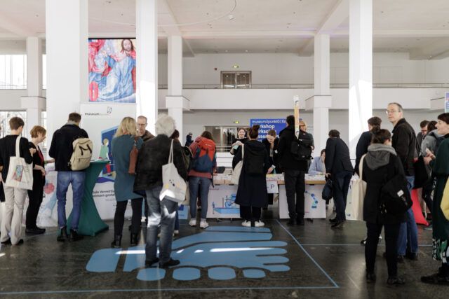 Willkommen im Kulturforum! Markierungen, Lageplan und Programm geben Orientierung, Foto: SPK/photothek.de 