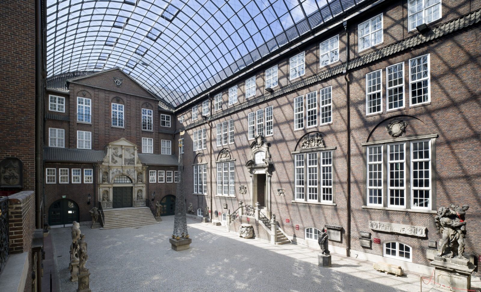 Zu sehen ist der Innenhof des Hamburger Museums.