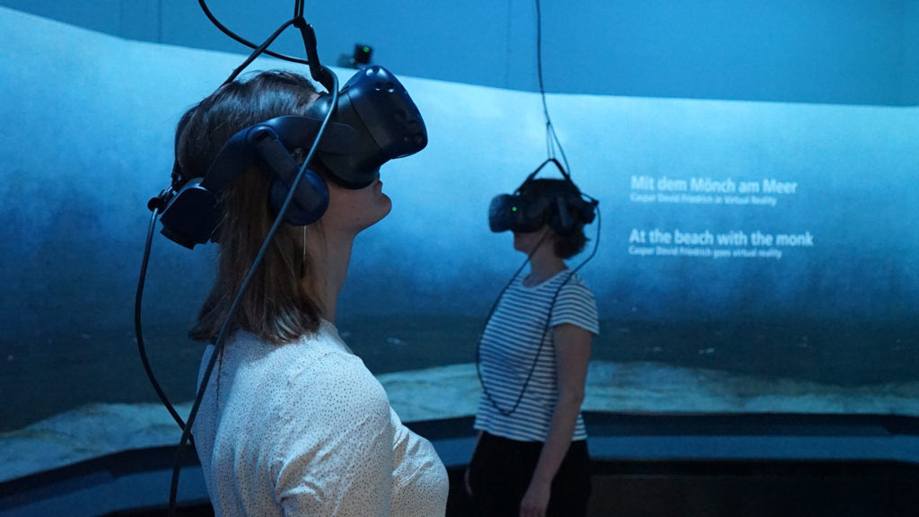 Zur Ergebnisseite: Ein Erfahrungsbericht zum Setting für Betreuer*innen der Virtual Reality Installation ‚Mit dem Mönch am Meer‘